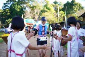 BIB: 3225
                            <button type="button" onclick="openModal(18983837)" class="btn btn-primary btn-sm float-right btn-popup" data-toggle="modal" data-target=".modal-high-quality">
                        <i class="fas fa-shopping-cart"></i> Add to Cart
                    </button>
                                            <button type="button" onclick="isThisMe(18983837, true)" class="btn btn-success btn-sm float-right btn-popup btn-isme hidden" data-toggle="tooltip" data-placement="bottom" title="นี่คือรูปของคุณใช่ไหม คลิกที่นี่เพื่อเอาเข้าอัลบั้ม">
                        <i class="fas fa-plus"></i> Add to album
                    </button>
                    <button type="button" onclick="isThisMe(18983837, false)" class="btn btn-warning btn-sm float-right btn-popup btn-isnotme hidden">
                        <i class="fas fa-ban"></i> Remove from album
                    </button>